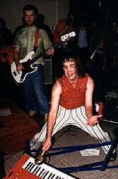 Nardwuar rocks out